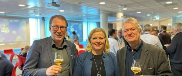 Gunnar Stein Hareide Kirsti Slotsvik Magne Aarset AKP 25 ar foto Marius