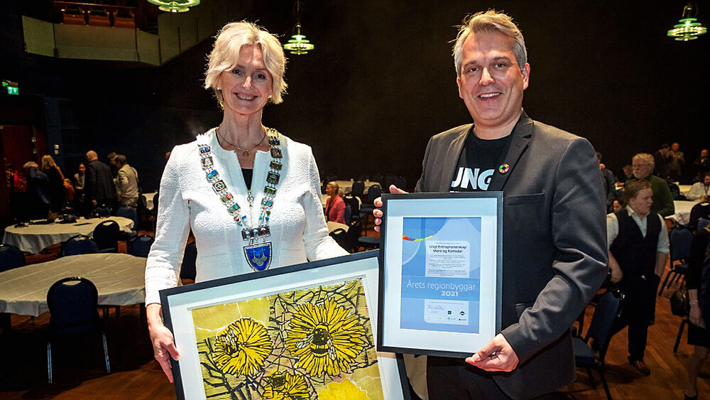 Årets regionbyggar Tove Lise Torve Lars Øyvind Baltzersen foto Møre og Romsdal fylkeskommune