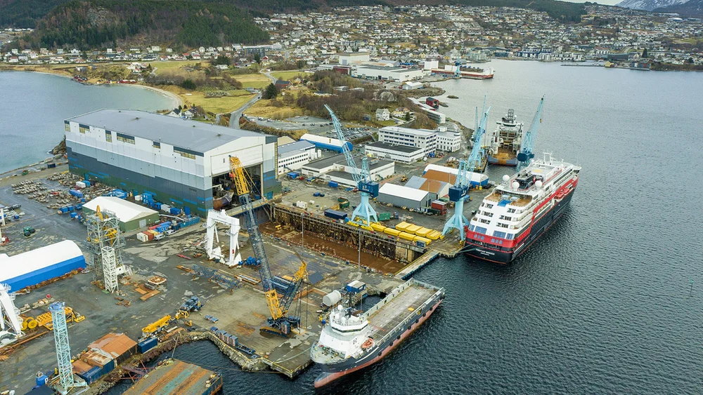 Ulstein verft foto per eide ulstein group 11