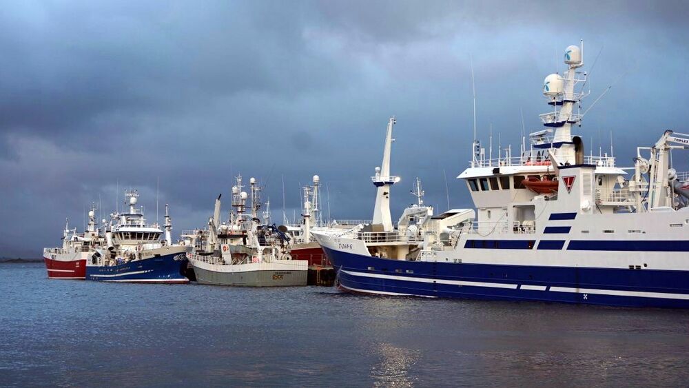 Fiskarlaget i ureint farvatn
