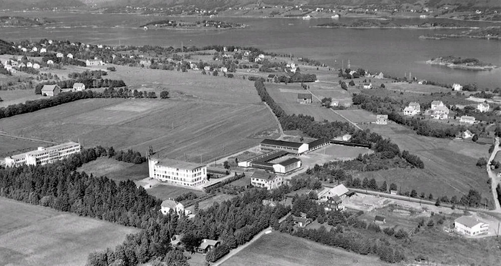 Moa 1970 tallet Spjelkavik Skofabrikk foto WIDERØE FYLKESFOTOARKIVET
