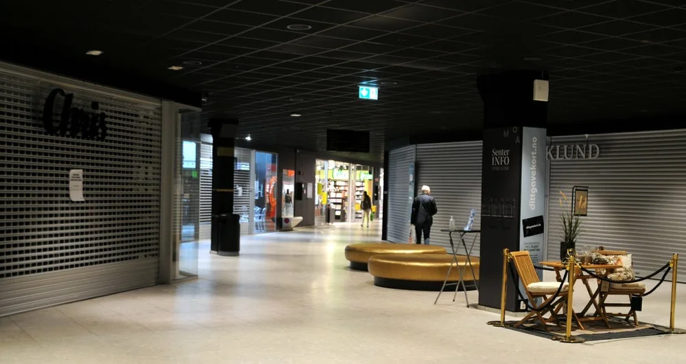 Amfi moa korona april 44