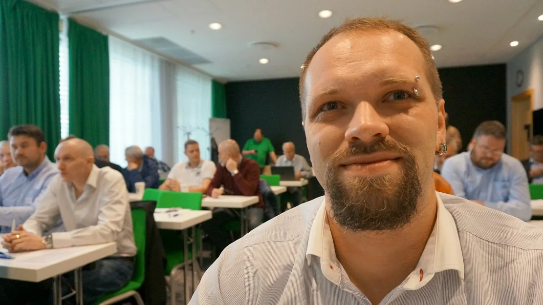 Farstad sender permitteringsvarsel til alle