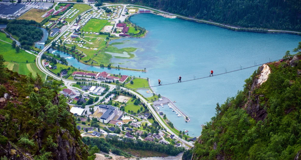 Loen active via ferrata 11 foto sverre hjørnevik