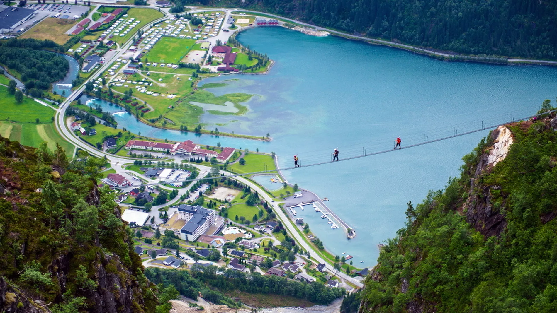 Loen active via ferrata 11 foto sverre hjørnevik