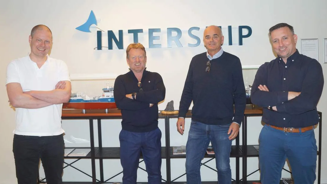 Intership Geir Sandnes Ole Peter Brandal Håvard Grøntvedt og Kjetil Opshaug