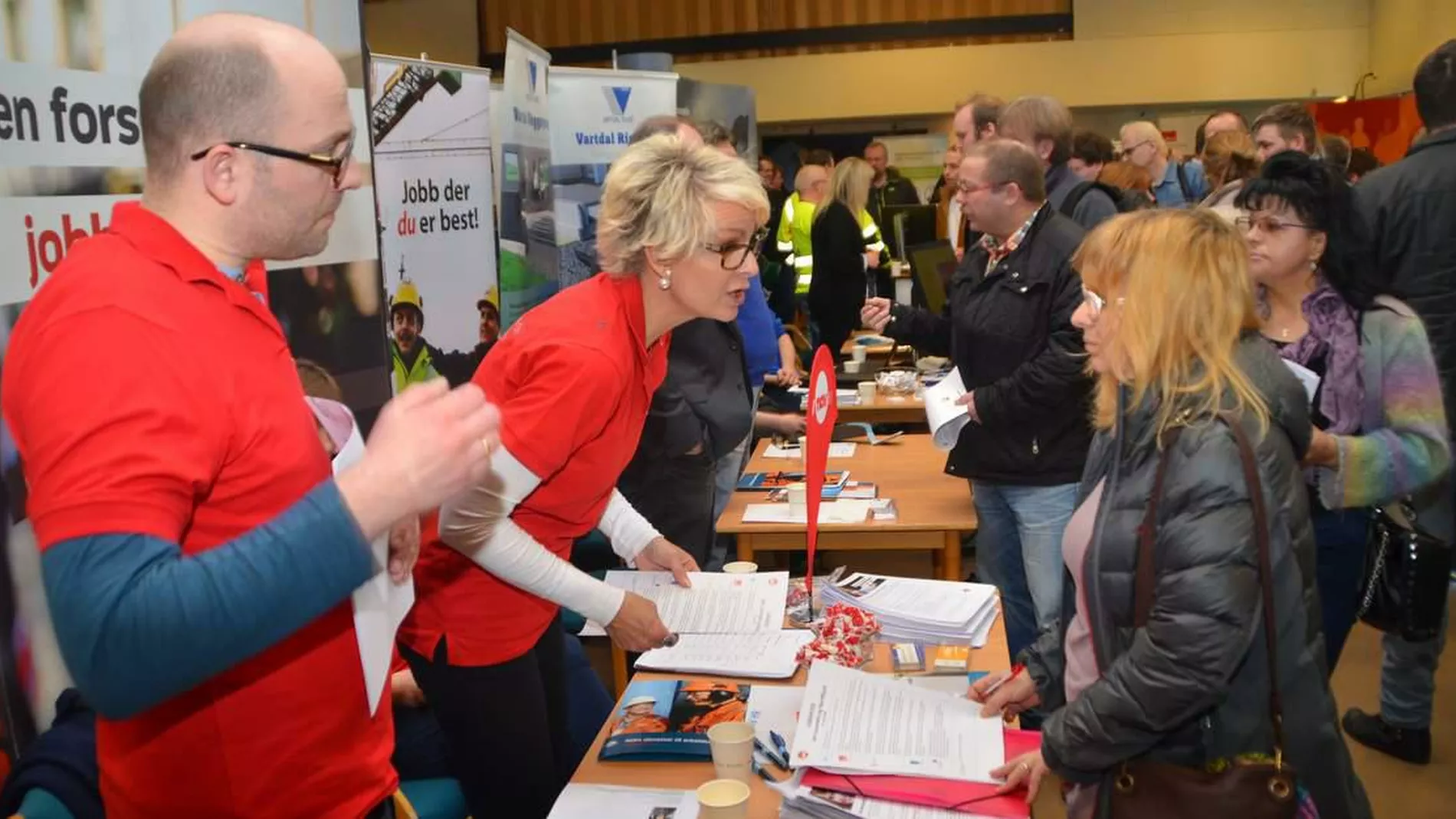 Stinn brakke paa jobbmesse