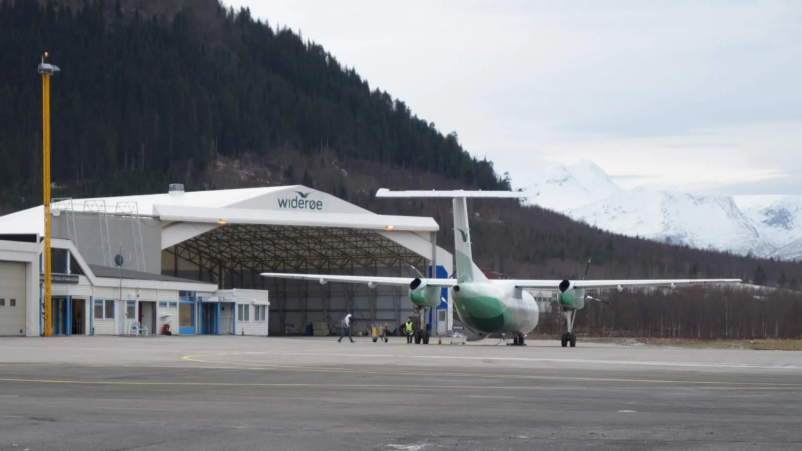Wideroee fryktar faerre vestlandsfly
