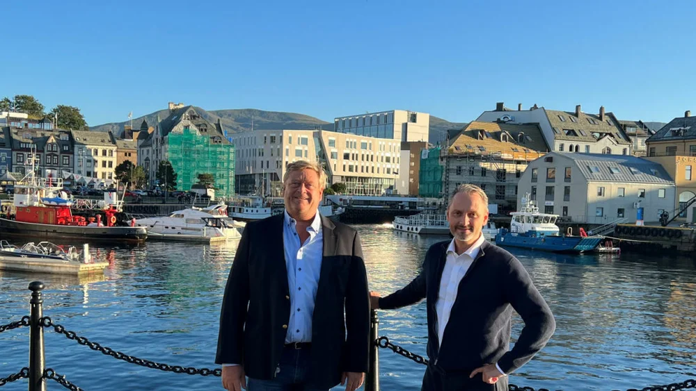 Harald Tom Nesvik og Per Helge Devold fra styret i GATH foto GATH