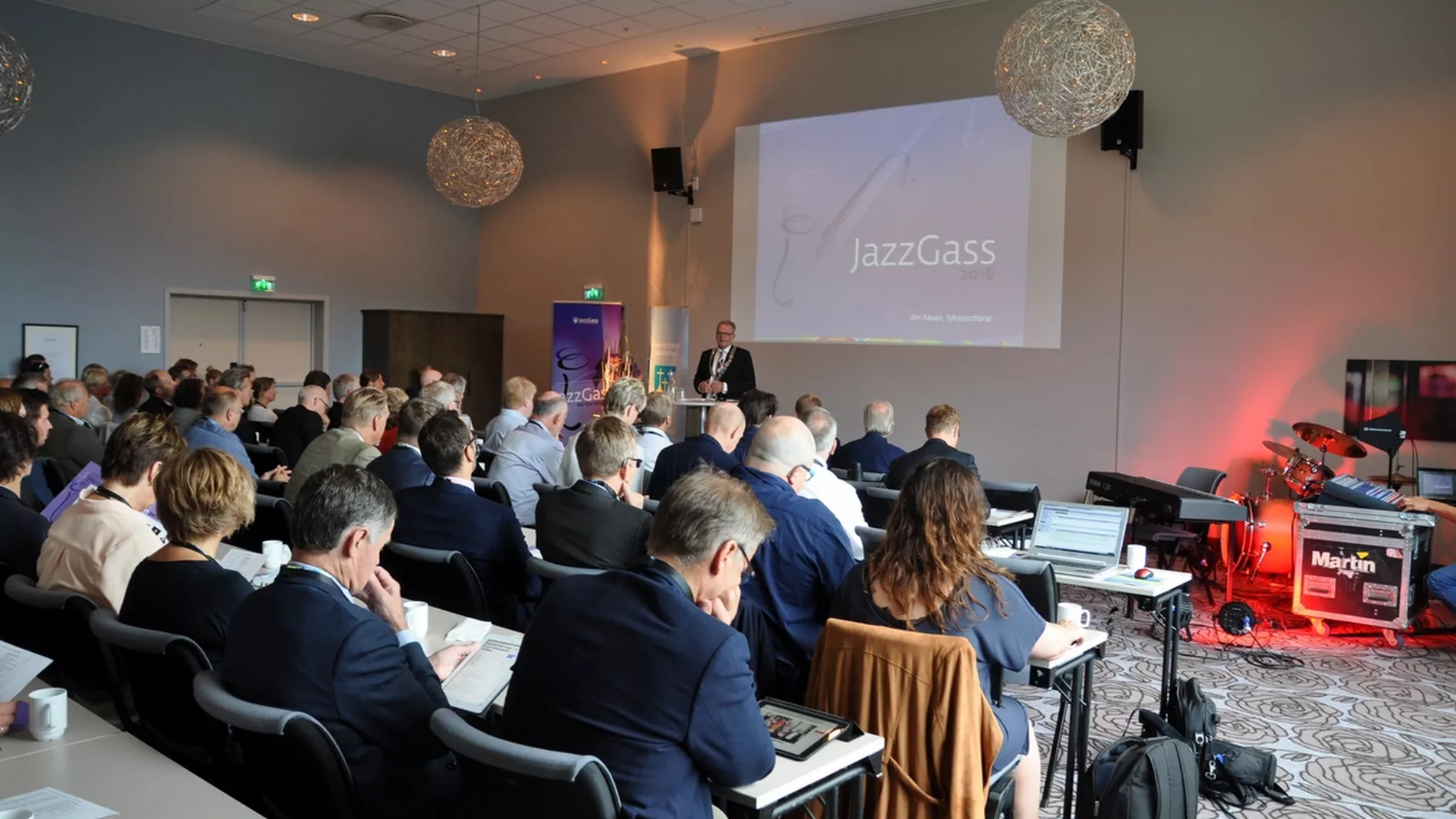 Jazz Gass konferansen i gang