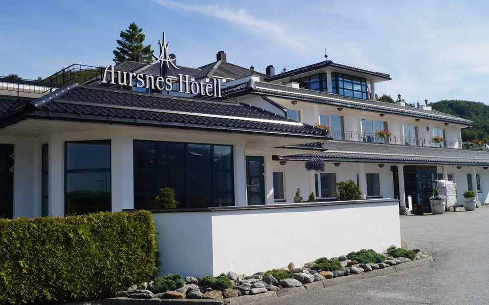 Halvering for Aursnes Hotell