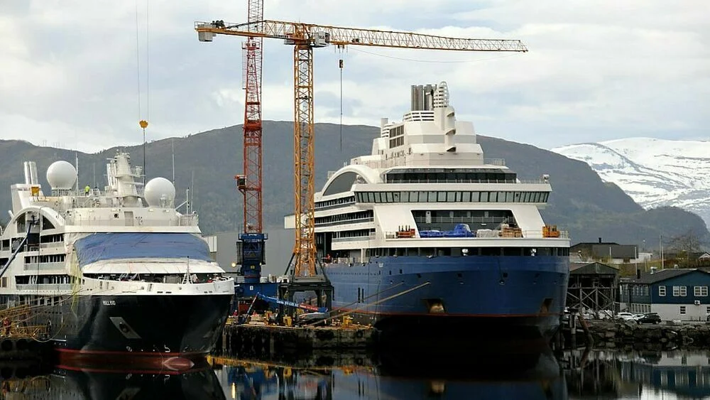 Ponantskip hos Vard Søviknes foto M Arius 2022 05 03 122937 cgjq 10d736c24b54623aee7c17f28e13399c