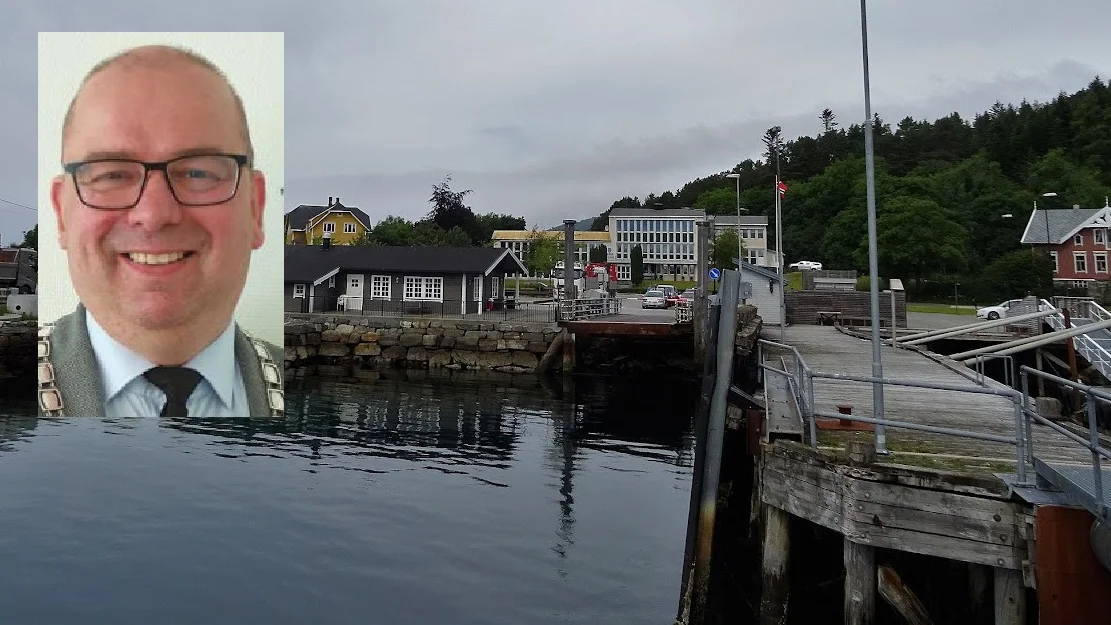 Larsnes ferjekai copy 3 m ordførar Olav Mykelbust