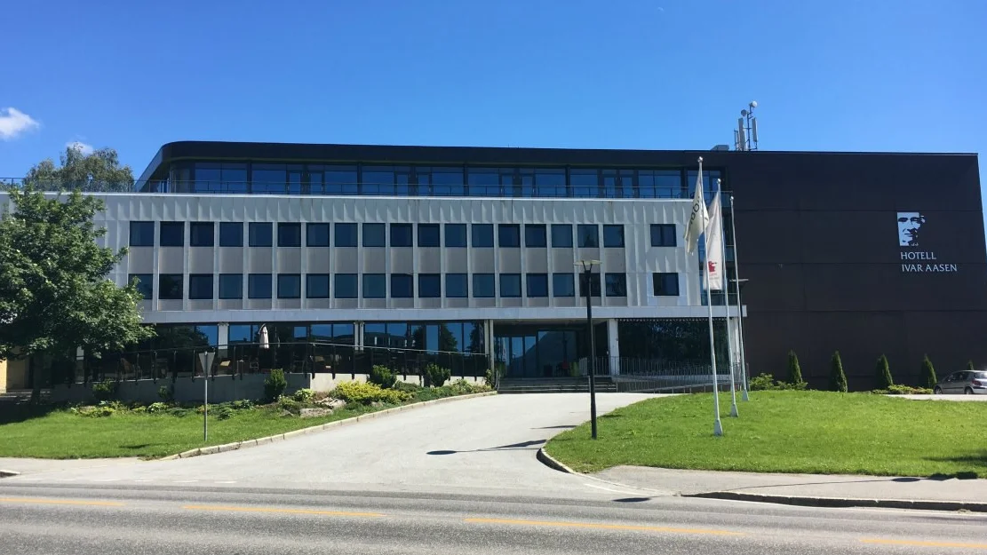 Havila Holding kjoeper O Ersta hotell