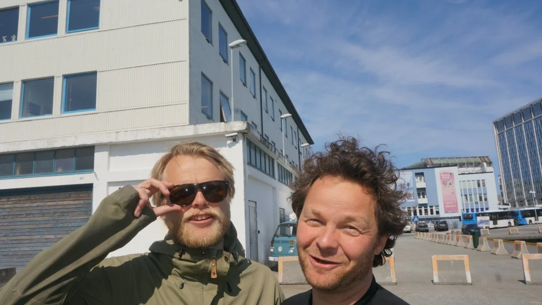 Elton John sikra overskot