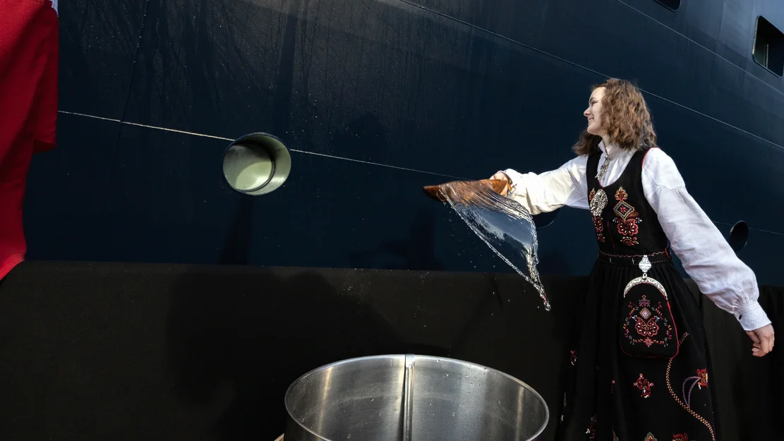 Havila Castor dåp gudmor Aurora Sævik Foto Havila Kystruten