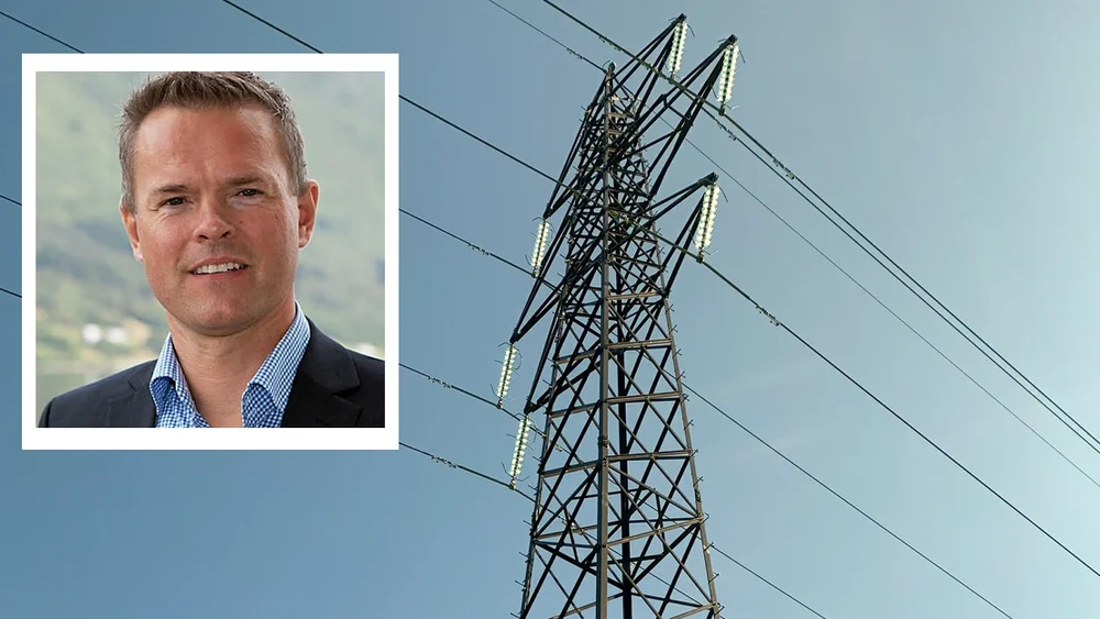 Kraftmontasje innfelt Øystein Søraas kraftmast foto Kraftmontasje 11