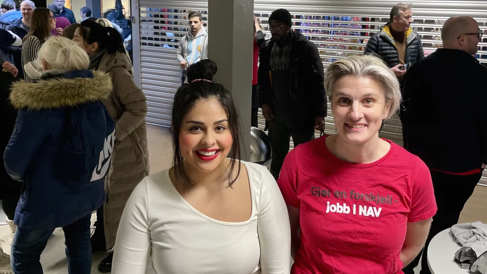 Kimiya Sajjadi Iselin Aske Eliassen Give a Job Foto Marius Rosbach 11