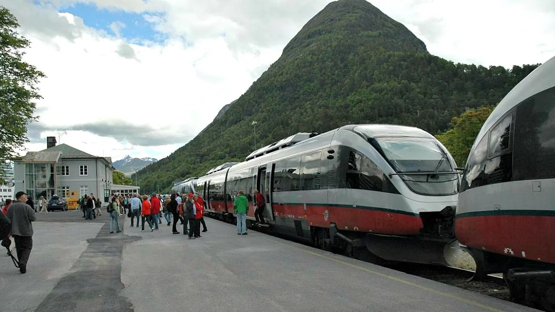 NSB og Fjord1 lagar reiselivskjempe