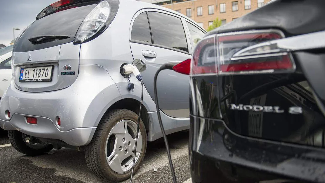 Lov aa ombestemme seg om du staar paa venteliste for elbil