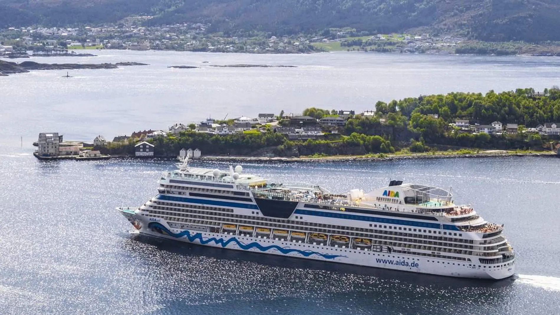 100 fleire cruiseanloep paa Vestlandet
