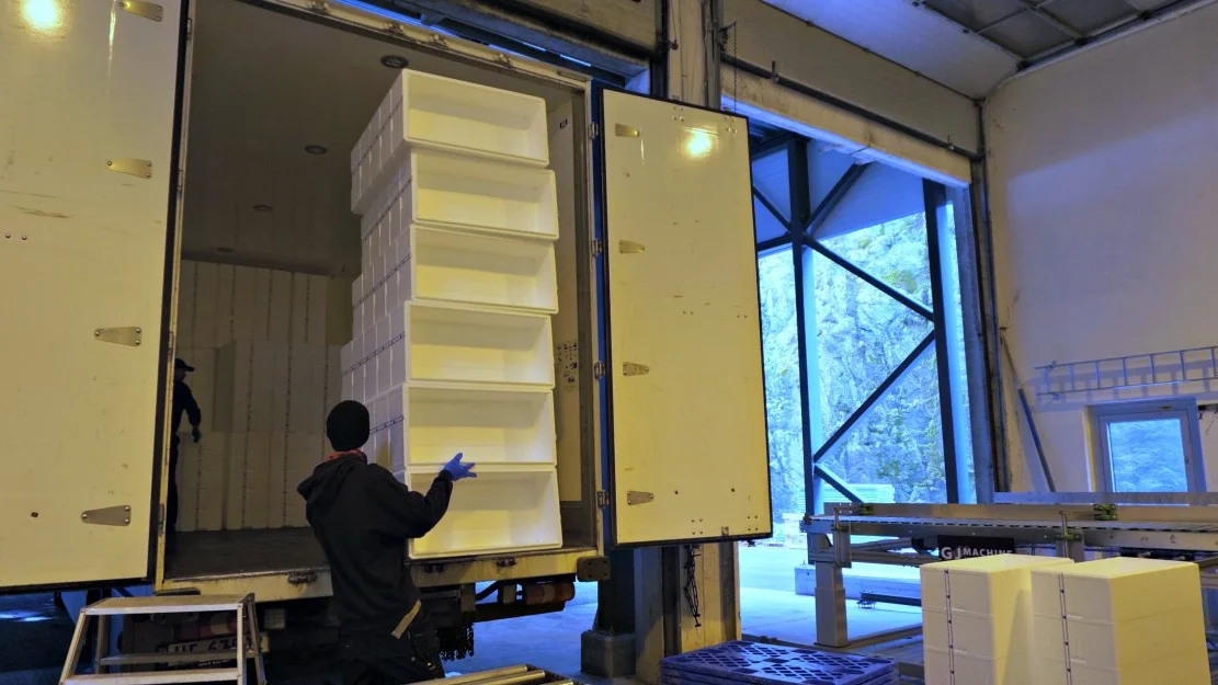 Automatiserer lastebil pakkinga