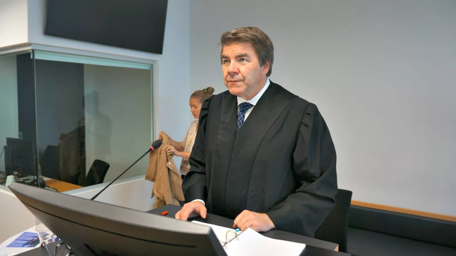 Mener omstrid rigg var til salgs for en broekdel av prisen