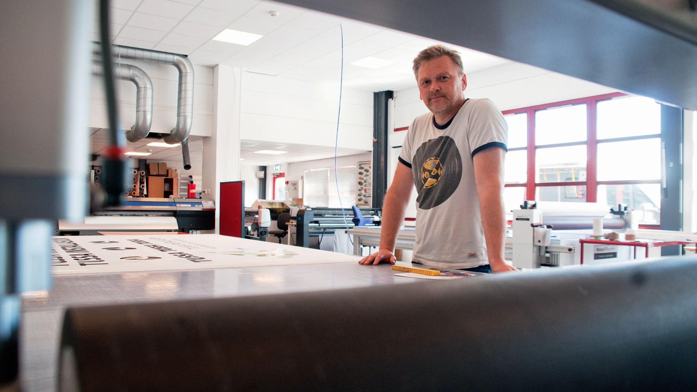 Mindre inntekter fraa NAV meir fraa vareproduksjon