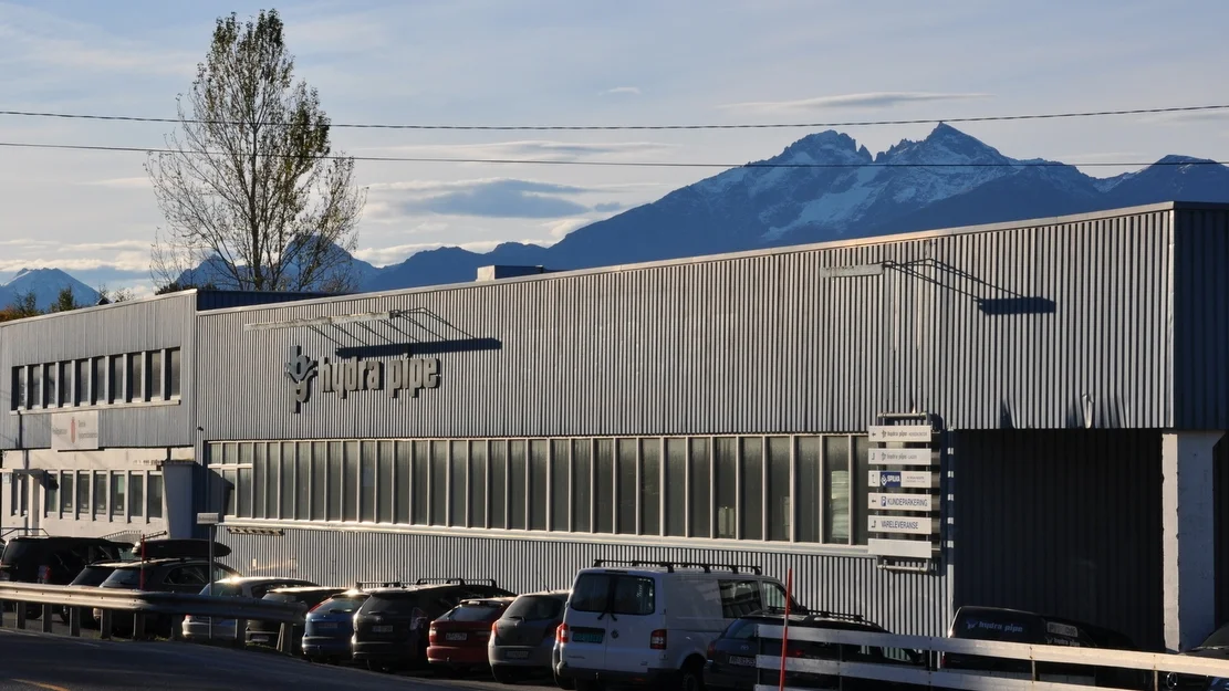 Hydra Pipe har faatt orden paa oekonomien