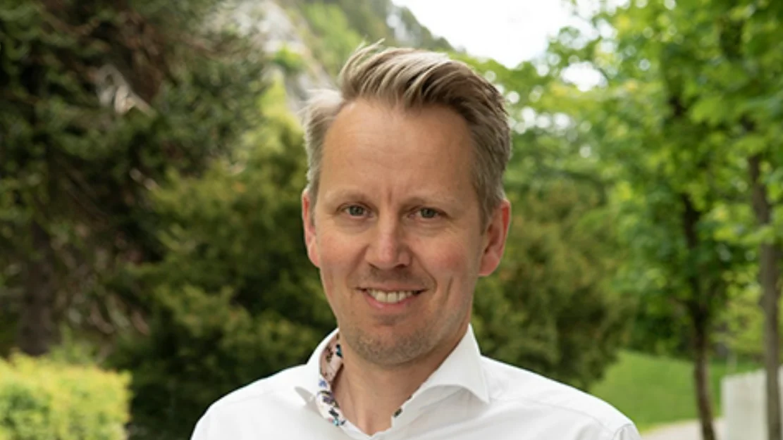 Erik Haakonsholm rykker opp i Vard