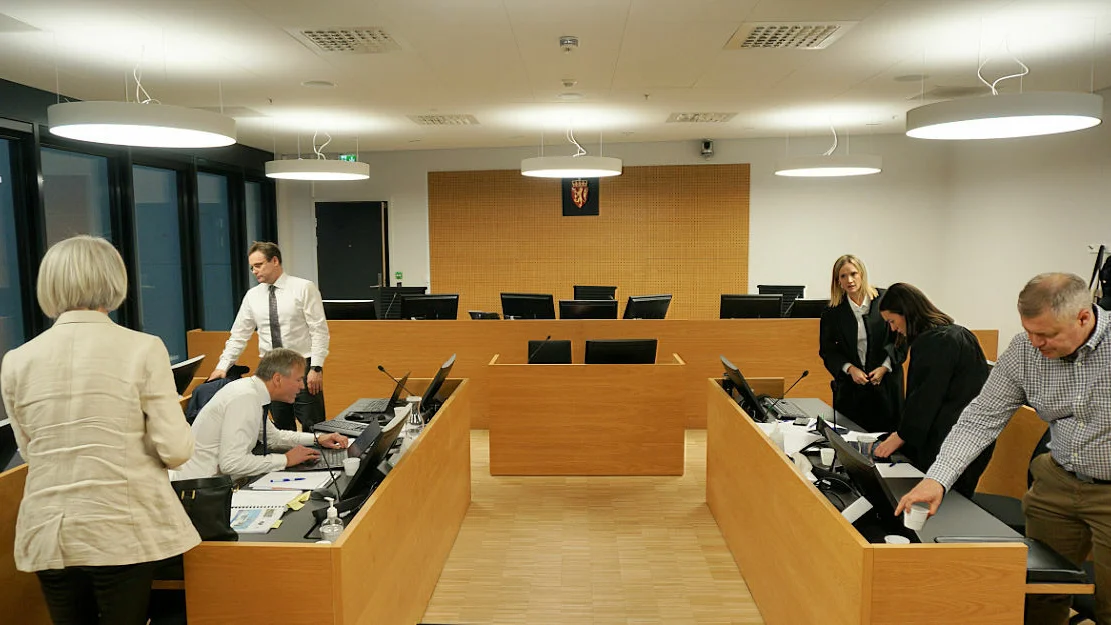 Stormfuglen rettsak foto Ogne