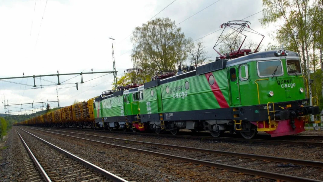 Raumabanen vil faa stoette