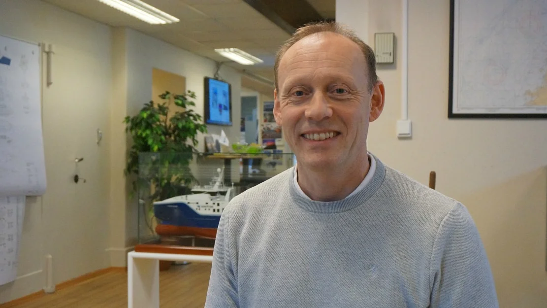 Fint paa sjoeen toeft paa land