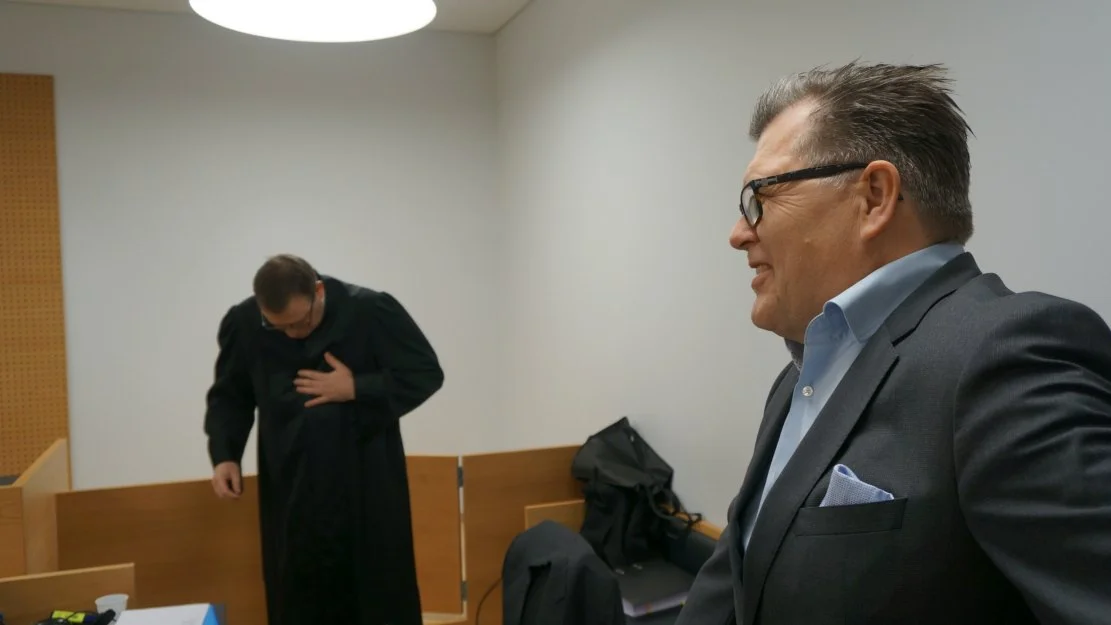 Stikk motsett syn i retten