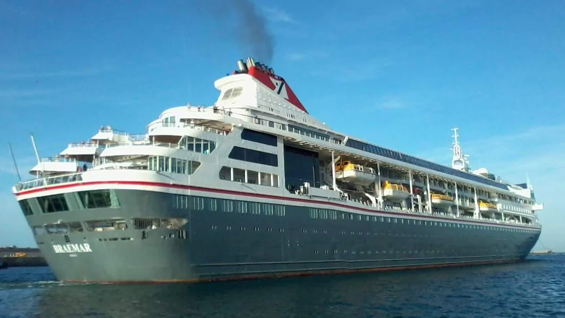 Koronatroebbel for norsk cruiseskip