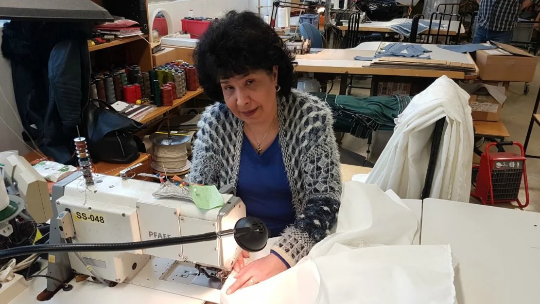 Syr smittevernfrakkar for harde livet