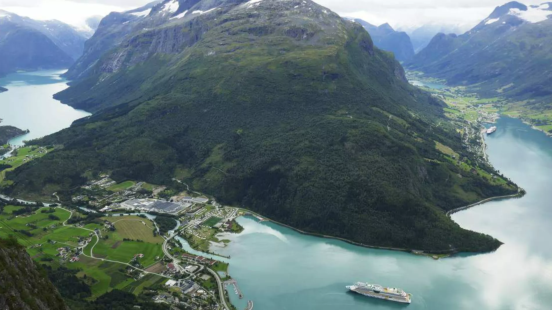 Nordmenn paa ferie bergar ikkje reiselivsnaeringa