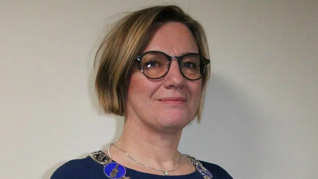 Moere og Romsdal paa kutte toppen