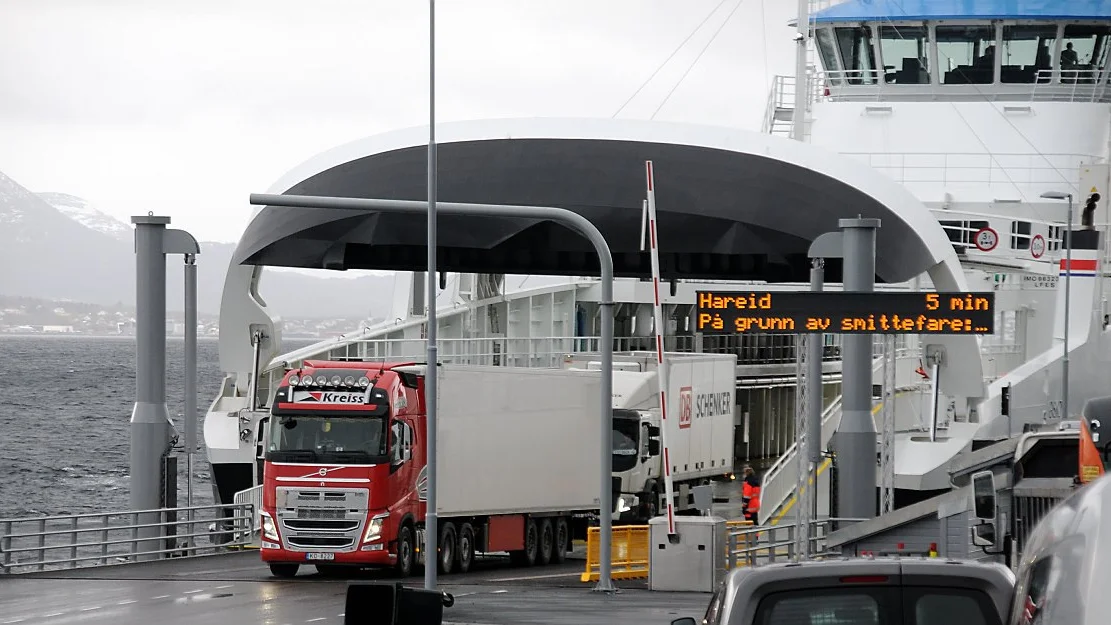 Fylkesutvalet vidarefoerer ferjekutt