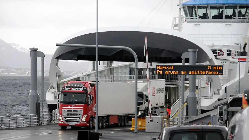 Fylkesutvalet vidarefoerer ferjekutt