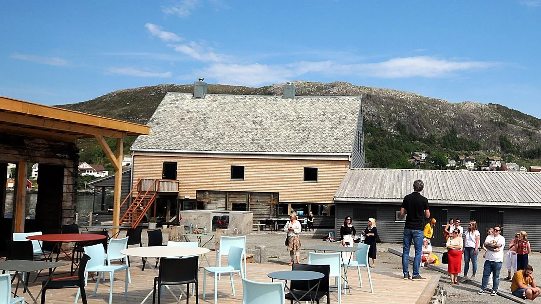 Kontrastfylt sesong for holmesatsing