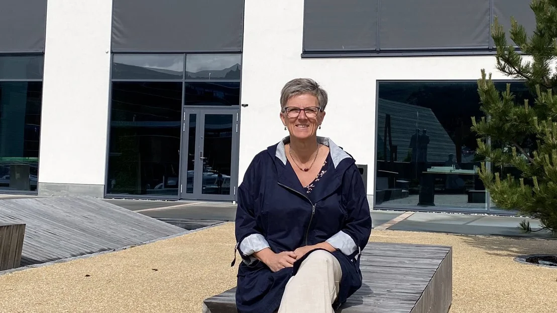 Inviterer til opning av Skaparhuset