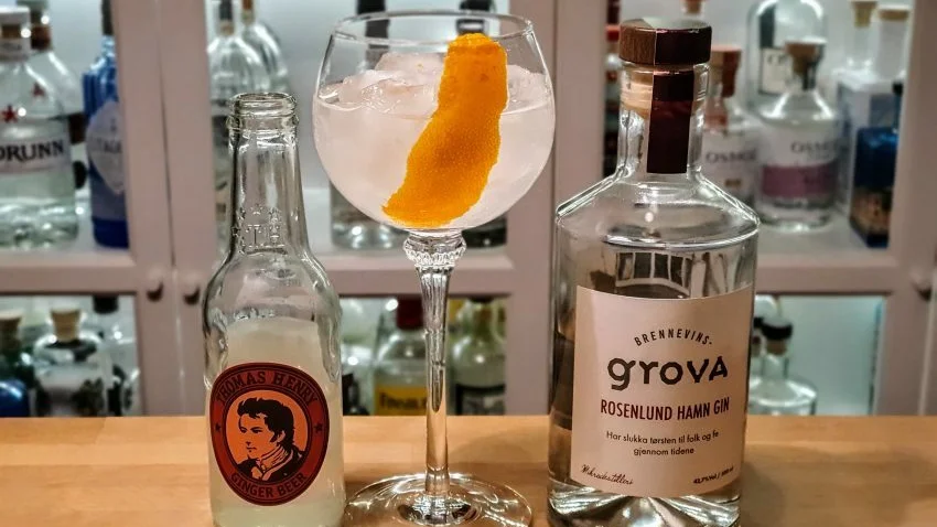 Brennevinsgrova Rosenlund Hamn Gin og ingefaerol 850x550