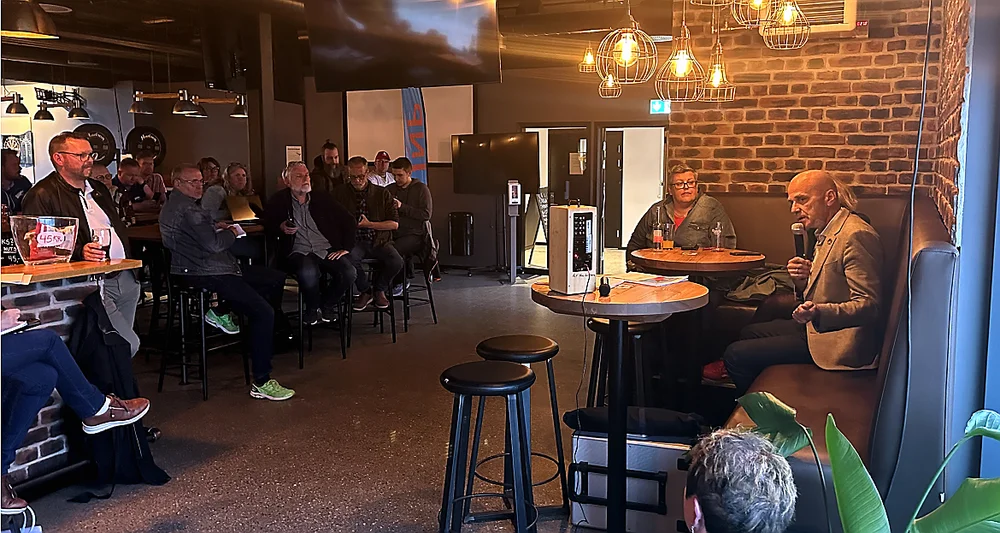 Politisk pub Erik Espeset Sofie Marhaug foto Marius 22