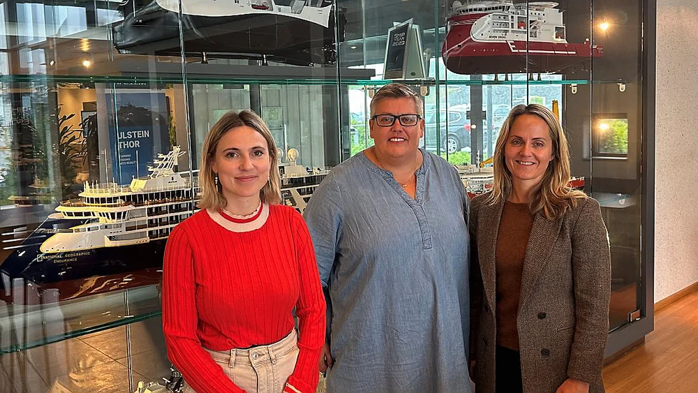 Sofie Marhaug Aina m Hauge Cathrine Kristiseter Marti Foto Marius Rosbach 111