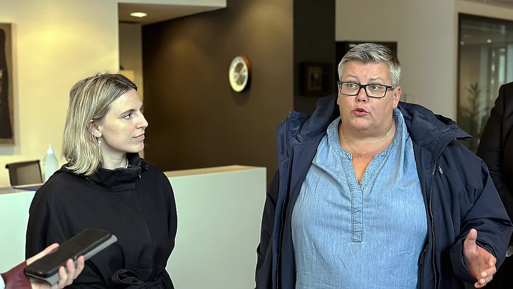 Aina M Hauge Sofie Marhaug Foto Marius Rosbach 11