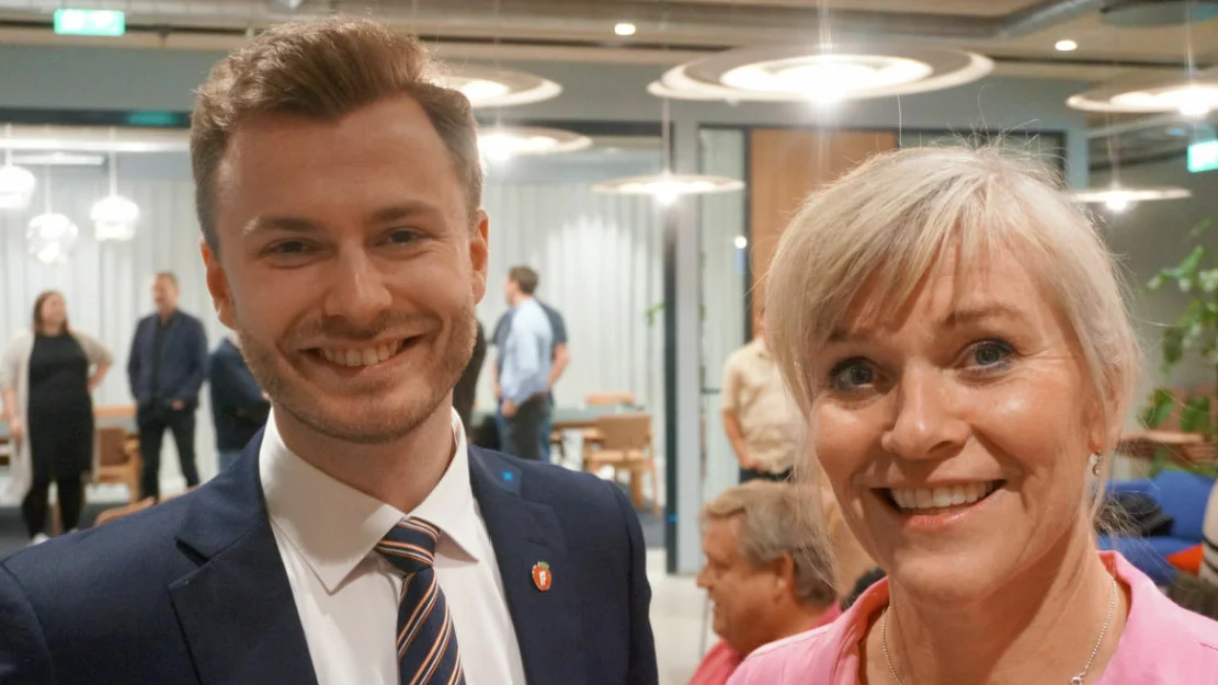 Håkon Lykkebø Strand frp og Lene Trude Solheim næringsforeningen foto Ogne