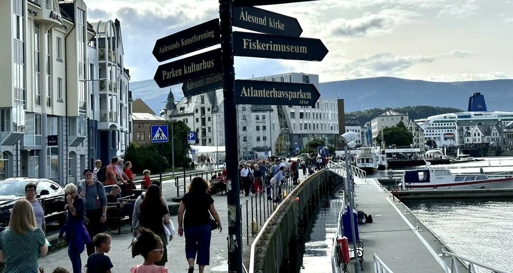 Turister ålesund foto marius 11