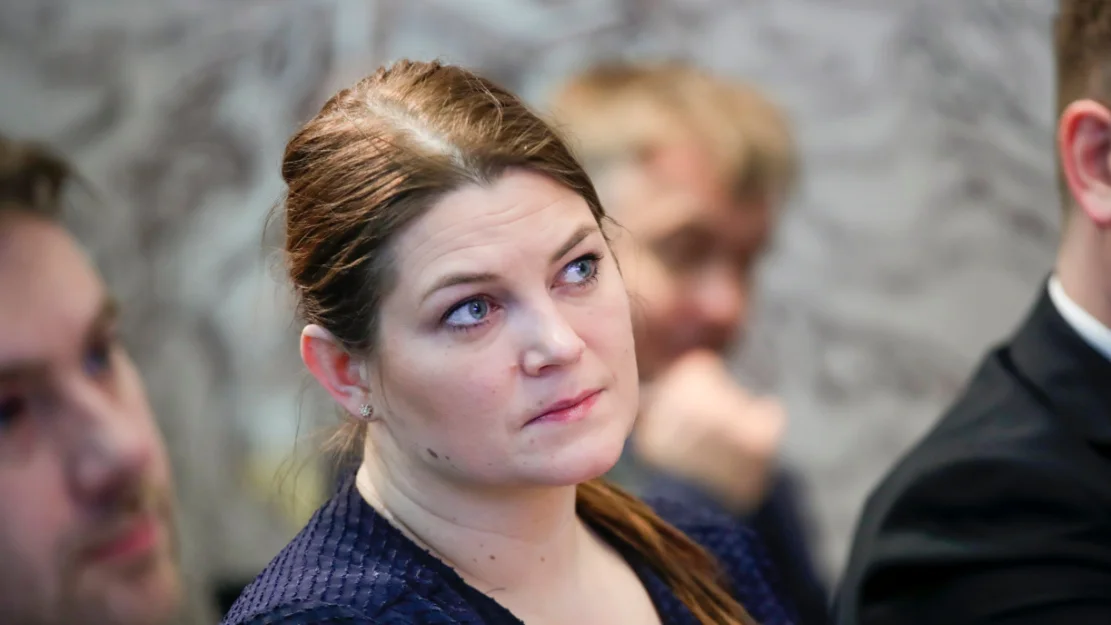 NTB T Sq Jnr57u9 U 1