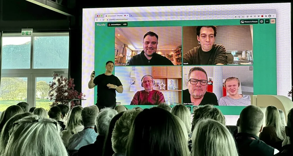 IDC Anders Drage på scena foto marius 11